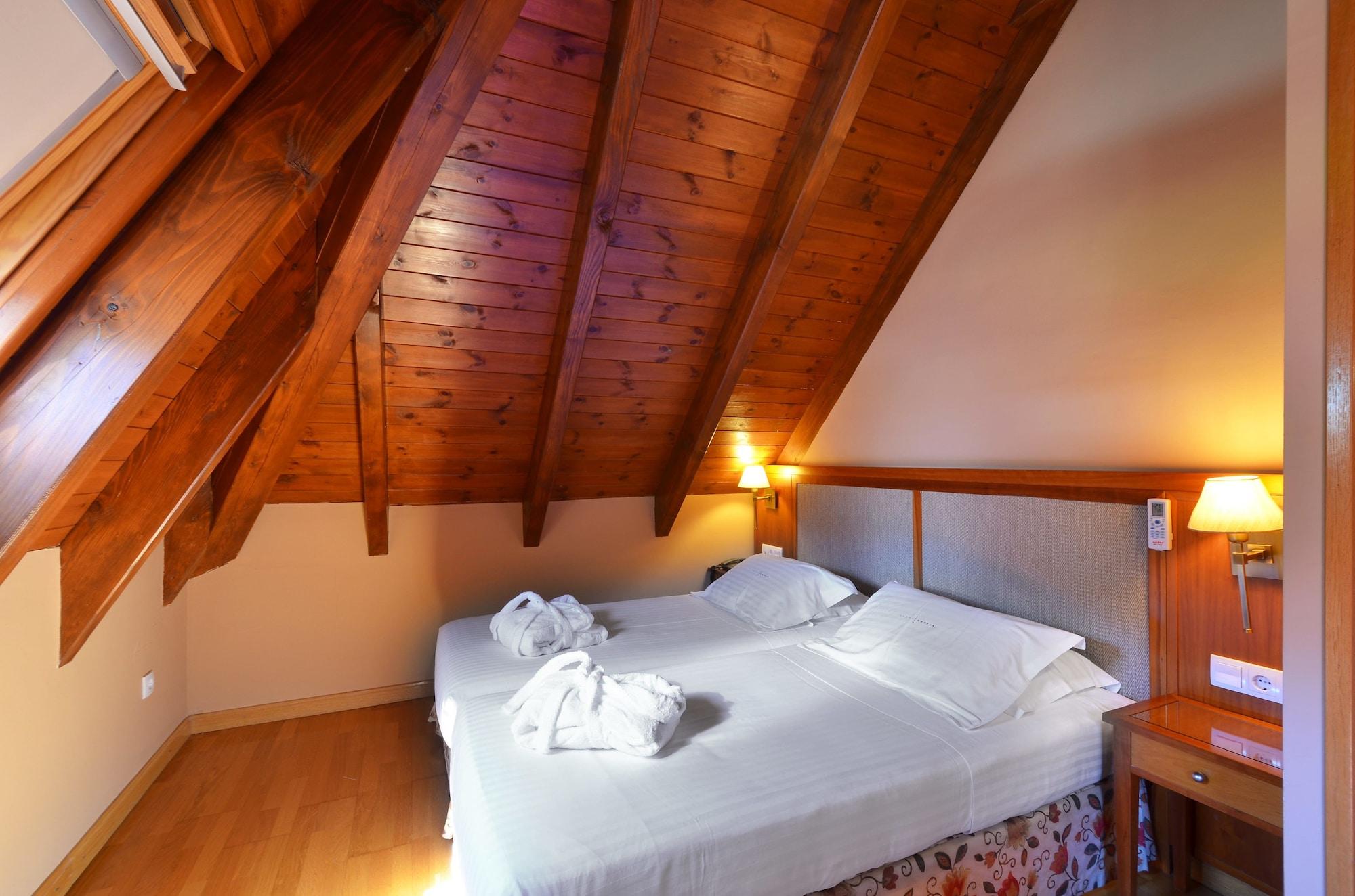 Hotel Spa Acevi Val D'Aran Vielha Dış mekan fotoğraf
