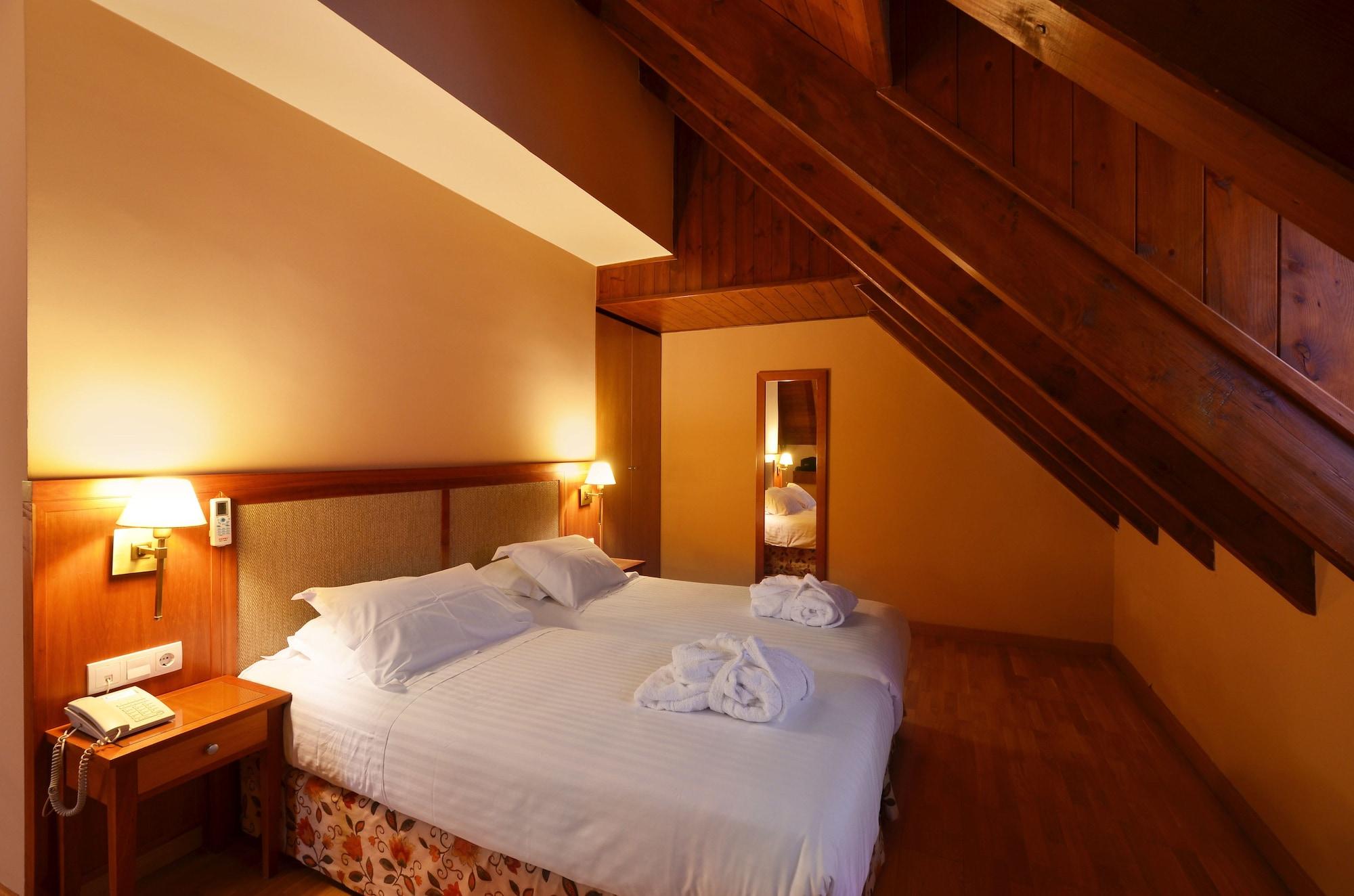 Hotel Spa Acevi Val D'Aran Vielha Dış mekan fotoğraf