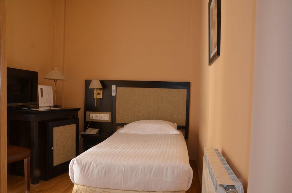 Hotel Spa Acevi Val D'Aran Vielha Dış mekan fotoğraf