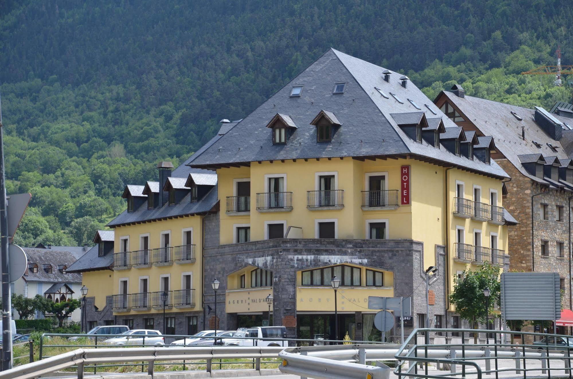 Hotel Spa Acevi Val D'Aran Vielha Dış mekan fotoğraf
